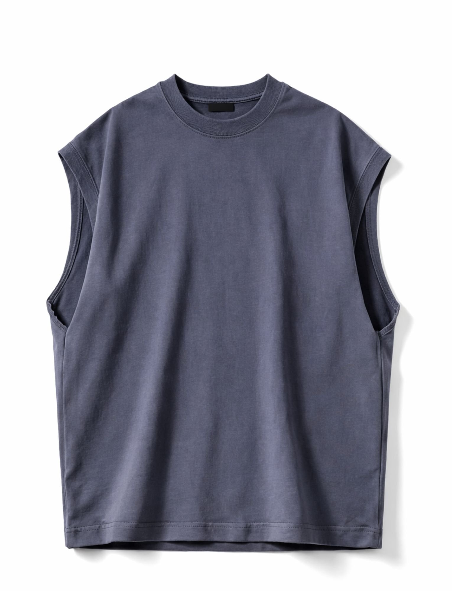 SLEEVELESS T-SHIRT